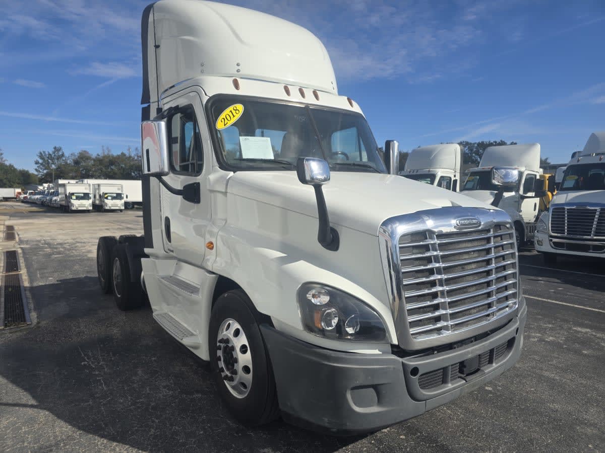 2018 Freightliner/Mercedes CASCADIA 125 751110 2018 Freightliner/Mercedes CASCADIA 125 751110