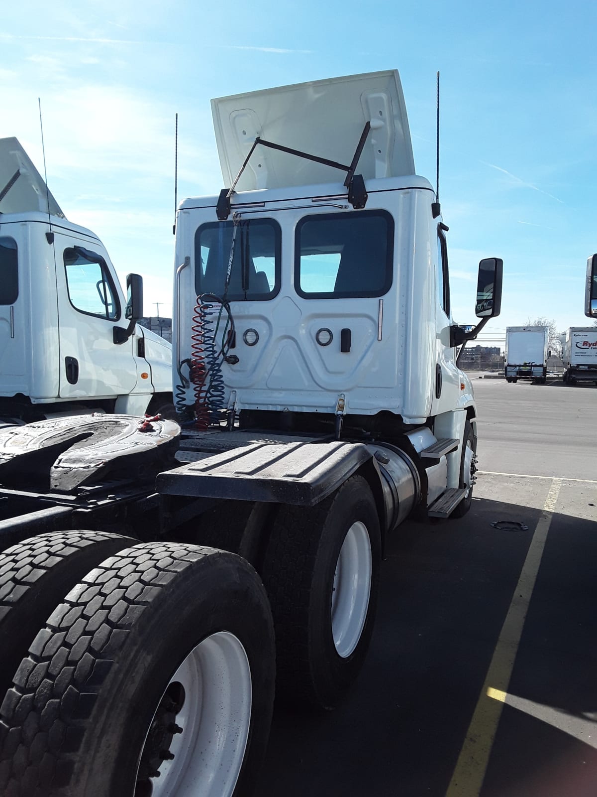 2018 Freightliner/Mercedes CASCADIA 125 751188