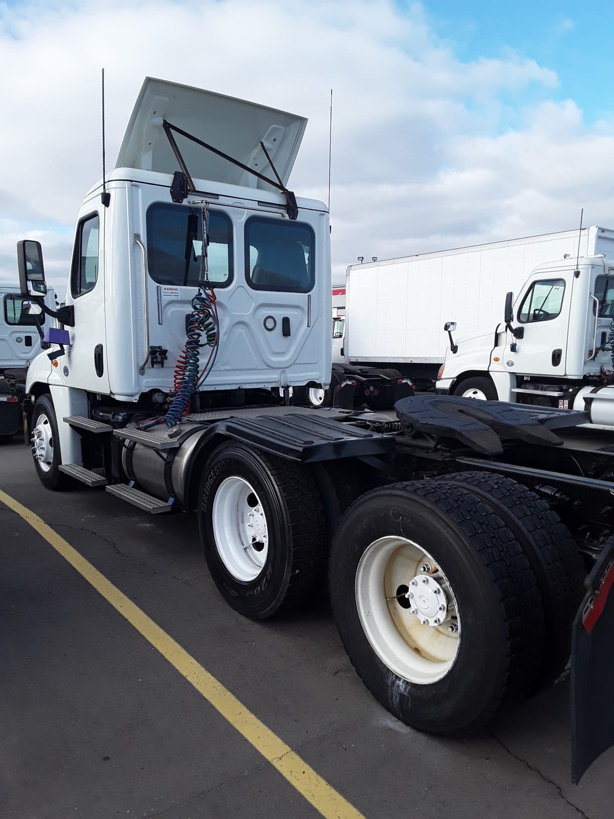 2018 Freightliner/Mercedes CASCADIA 125 751189