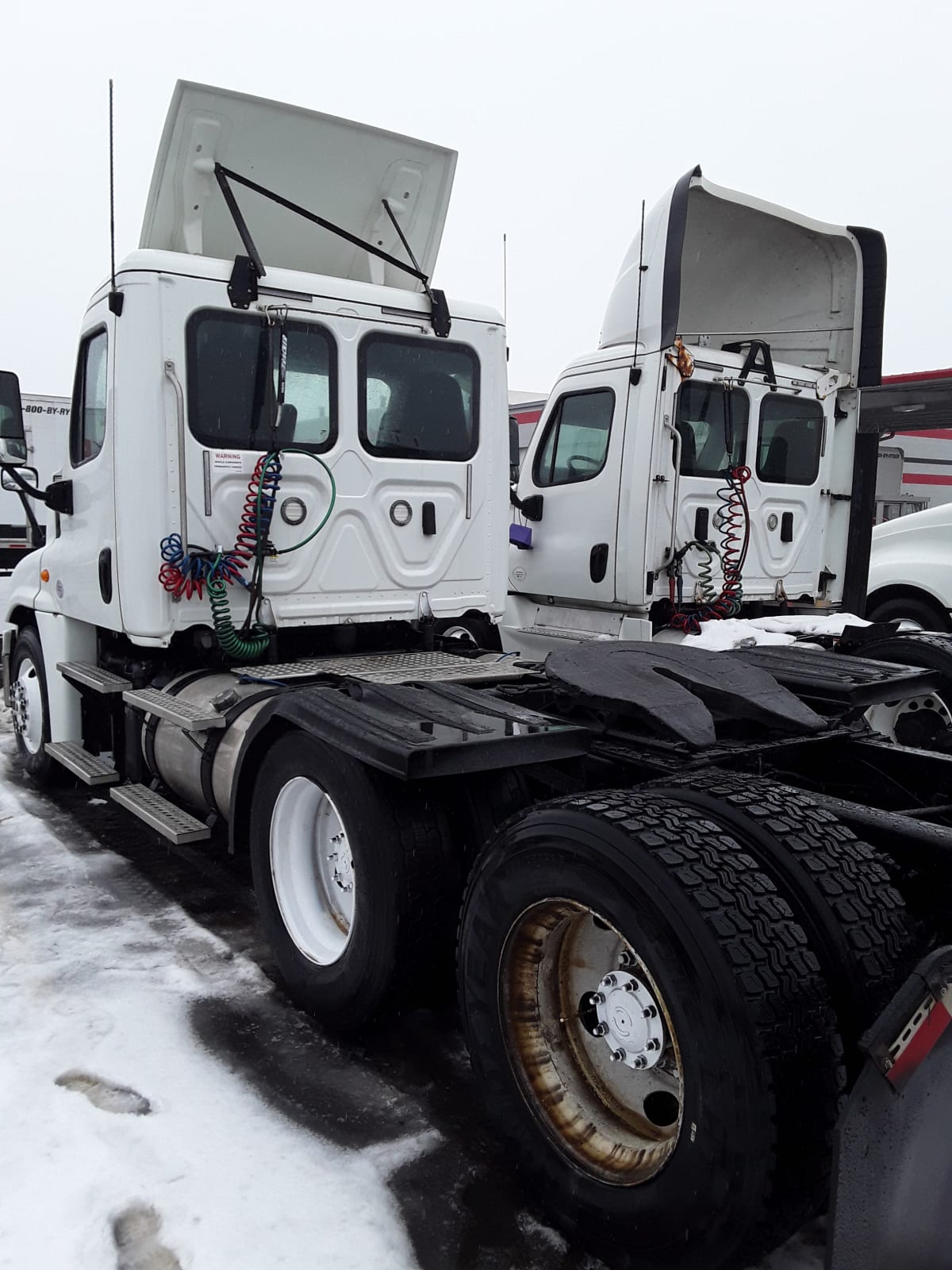 2018 Freightliner/Mercedes CASCADIA 125 751190