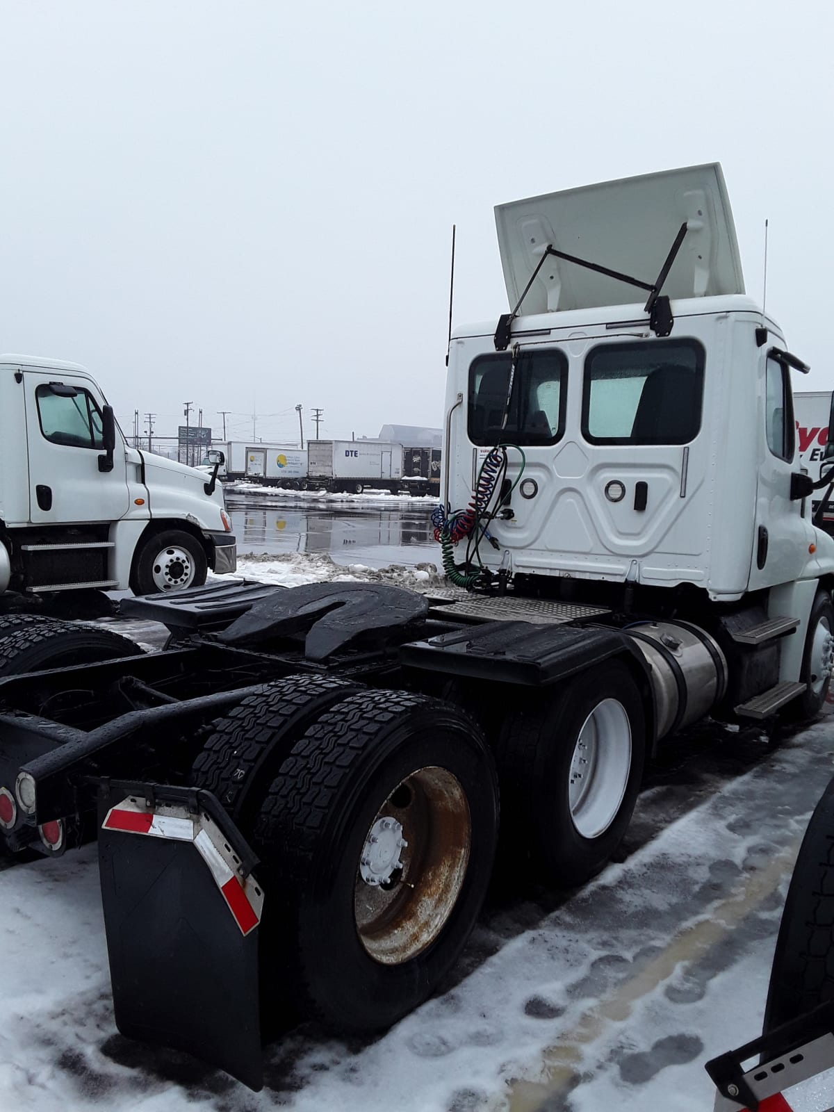 2018 Freightliner/Mercedes CASCADIA 125 751190