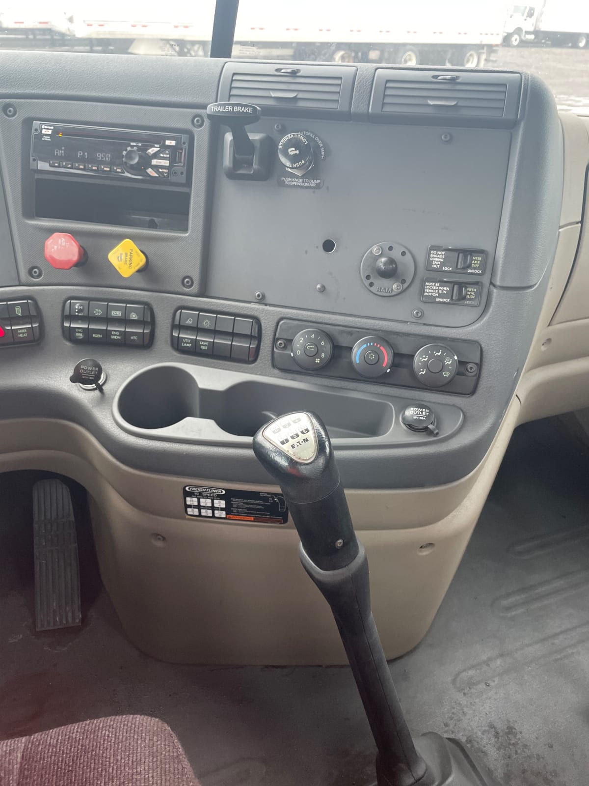 2018 Freightliner/Mercedes CASCADIA 125 751192