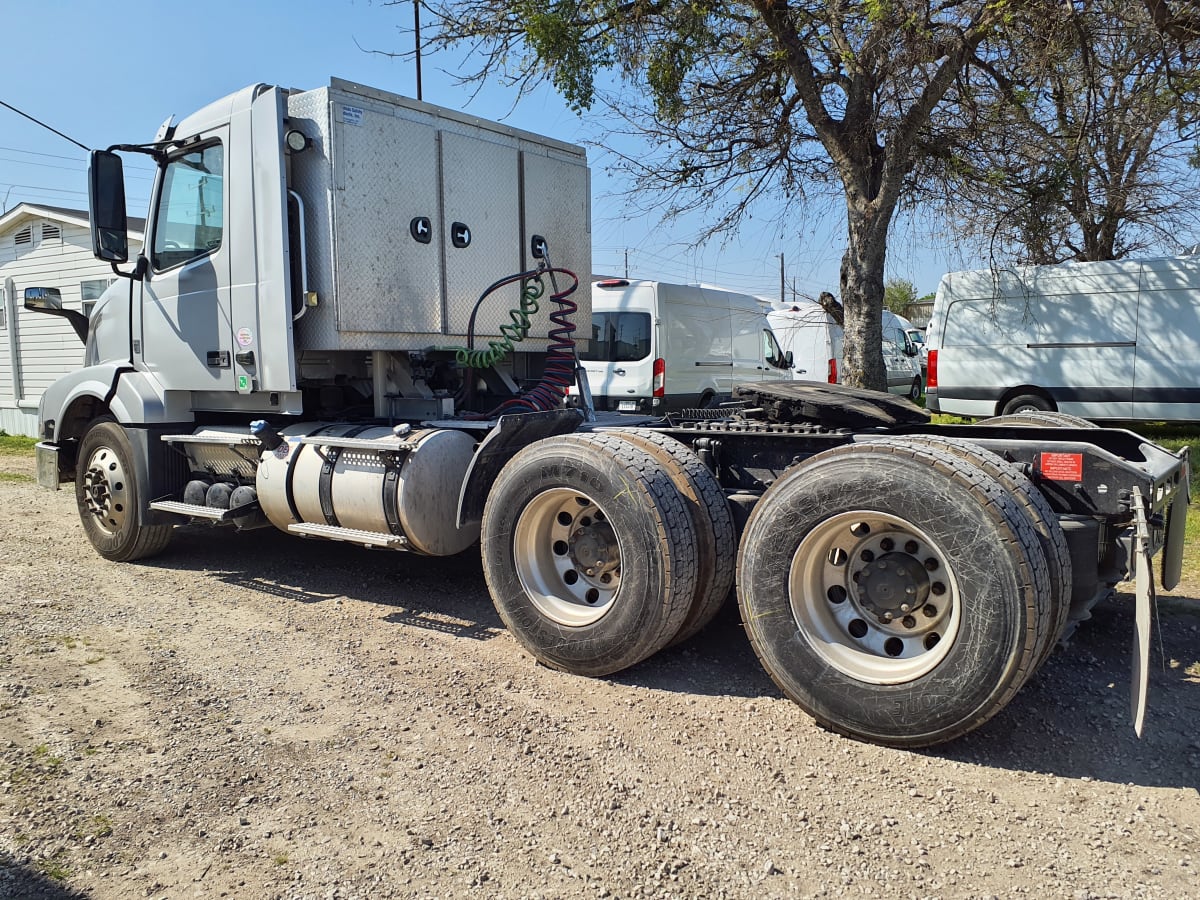 2018 Volvo VNL64TRACTOR 751197