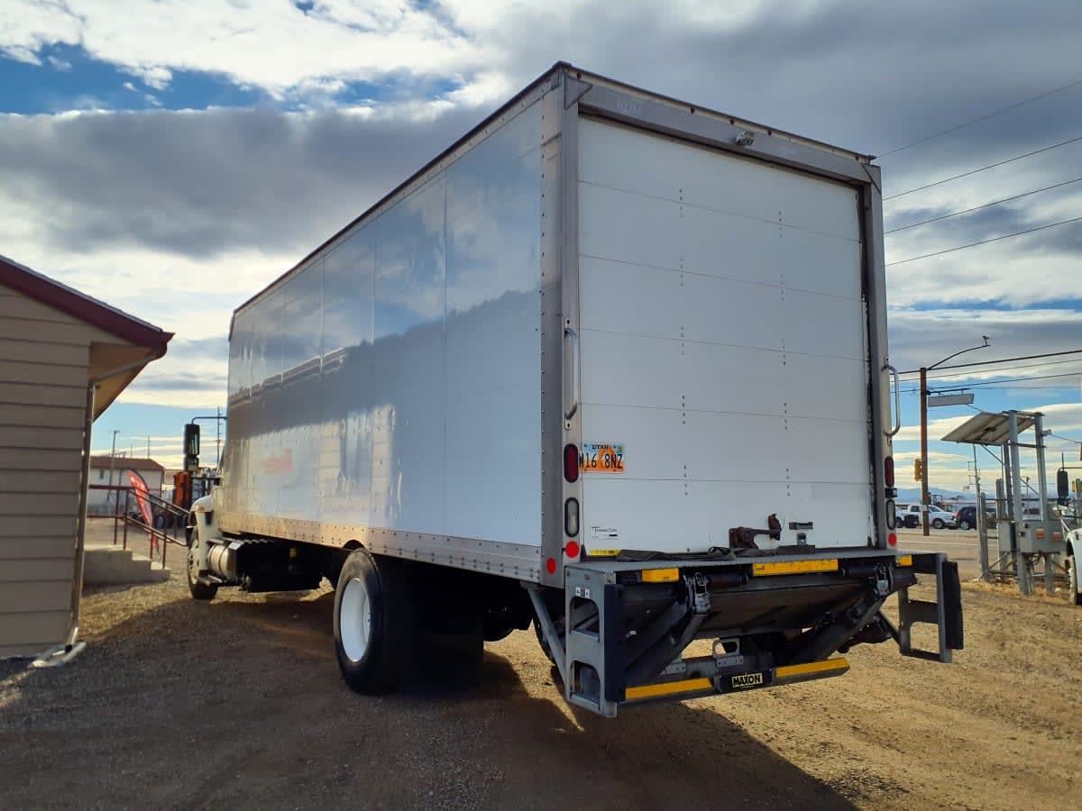 2018 International - image 6