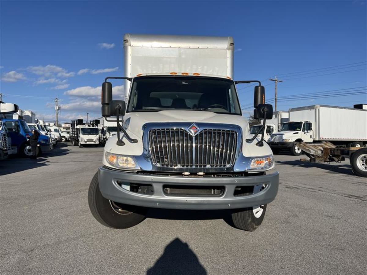 2018 International - image 2