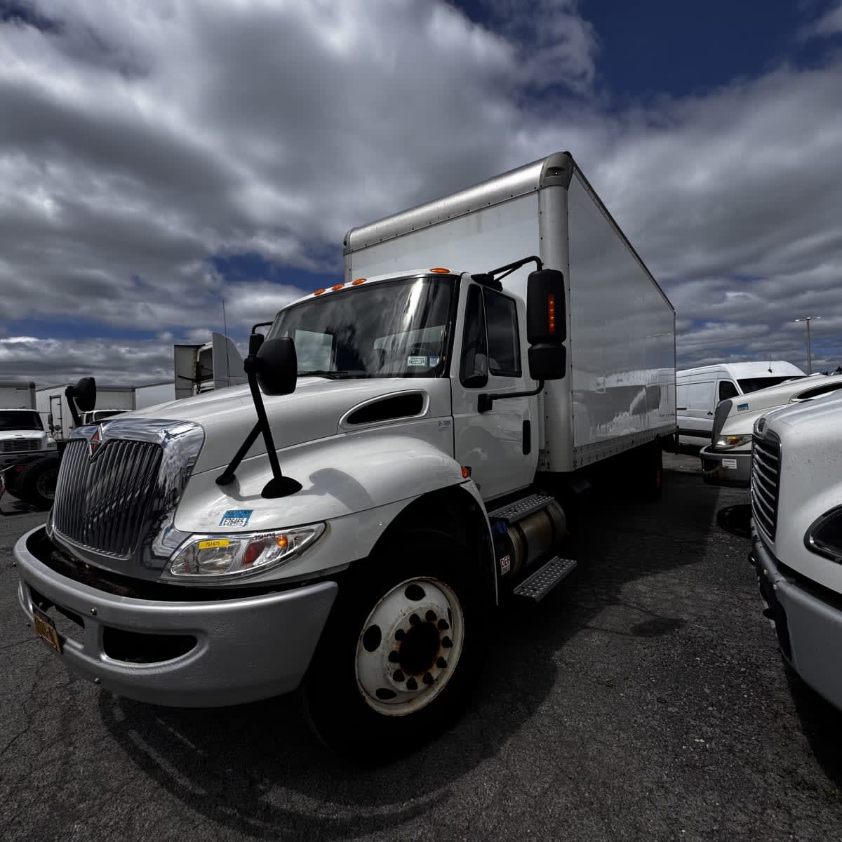 2018 Navistar International 4300 LP 751475