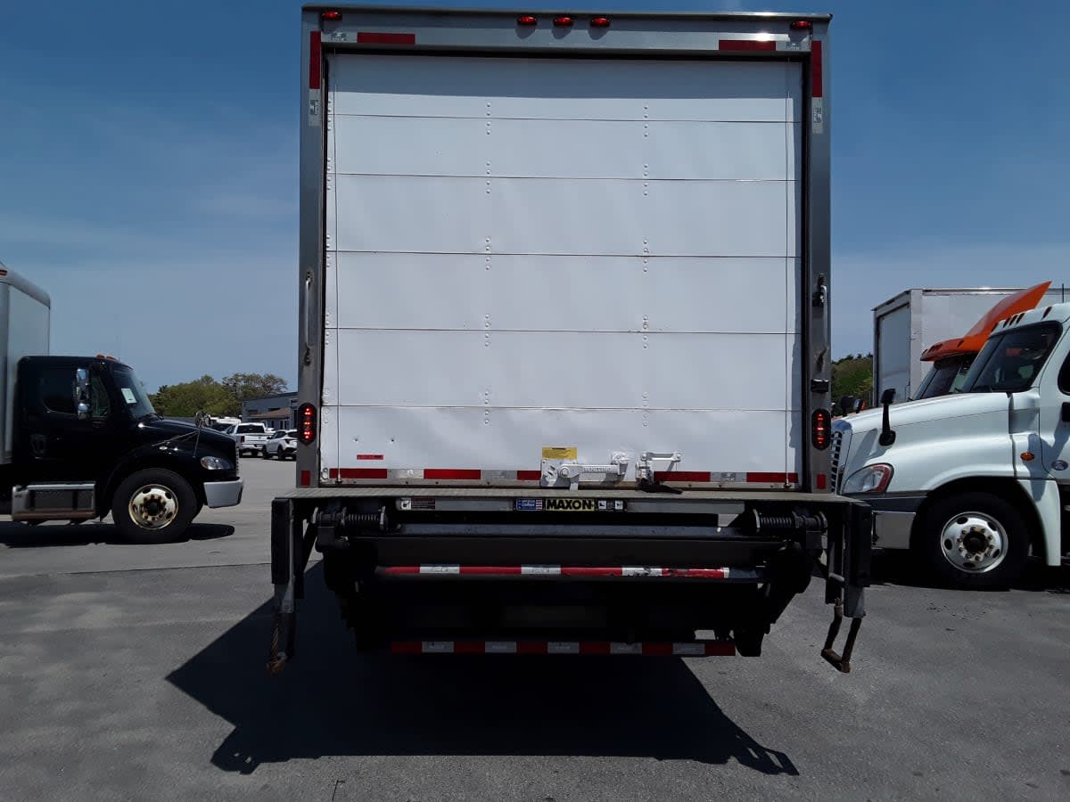 2018 Freightliner M2 106 751563