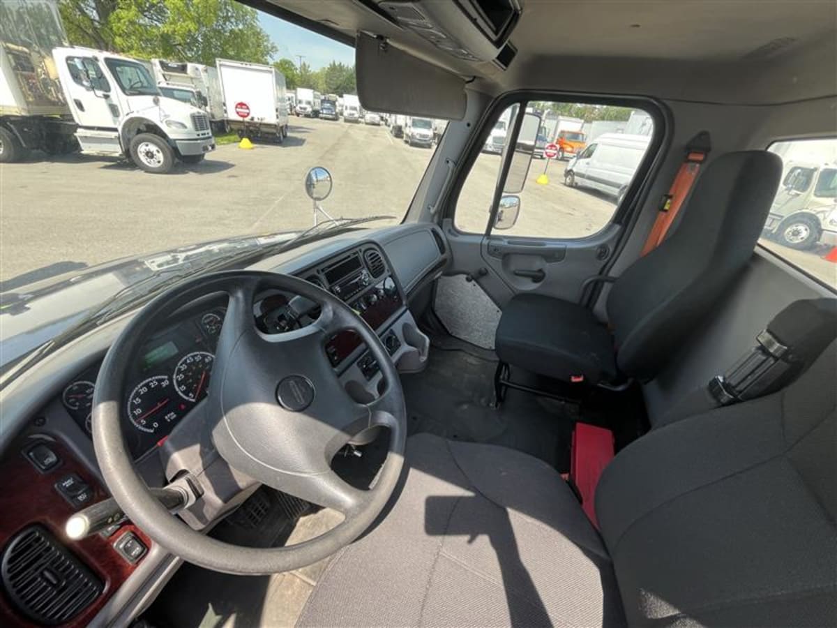 2018 Freightliner/Mercedes M2 106 751653