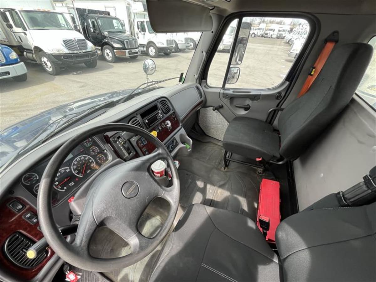 2018 Freightliner/Mercedes M2 106 751669