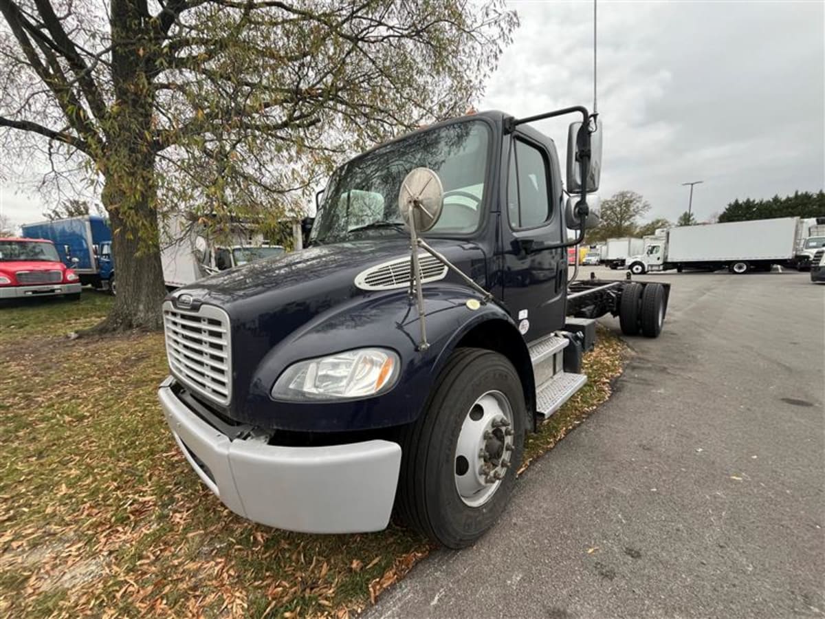 2018 Freightliner/Mercedes M2 106 751719 2018 Freightliner/Mercedes M2 106 751719