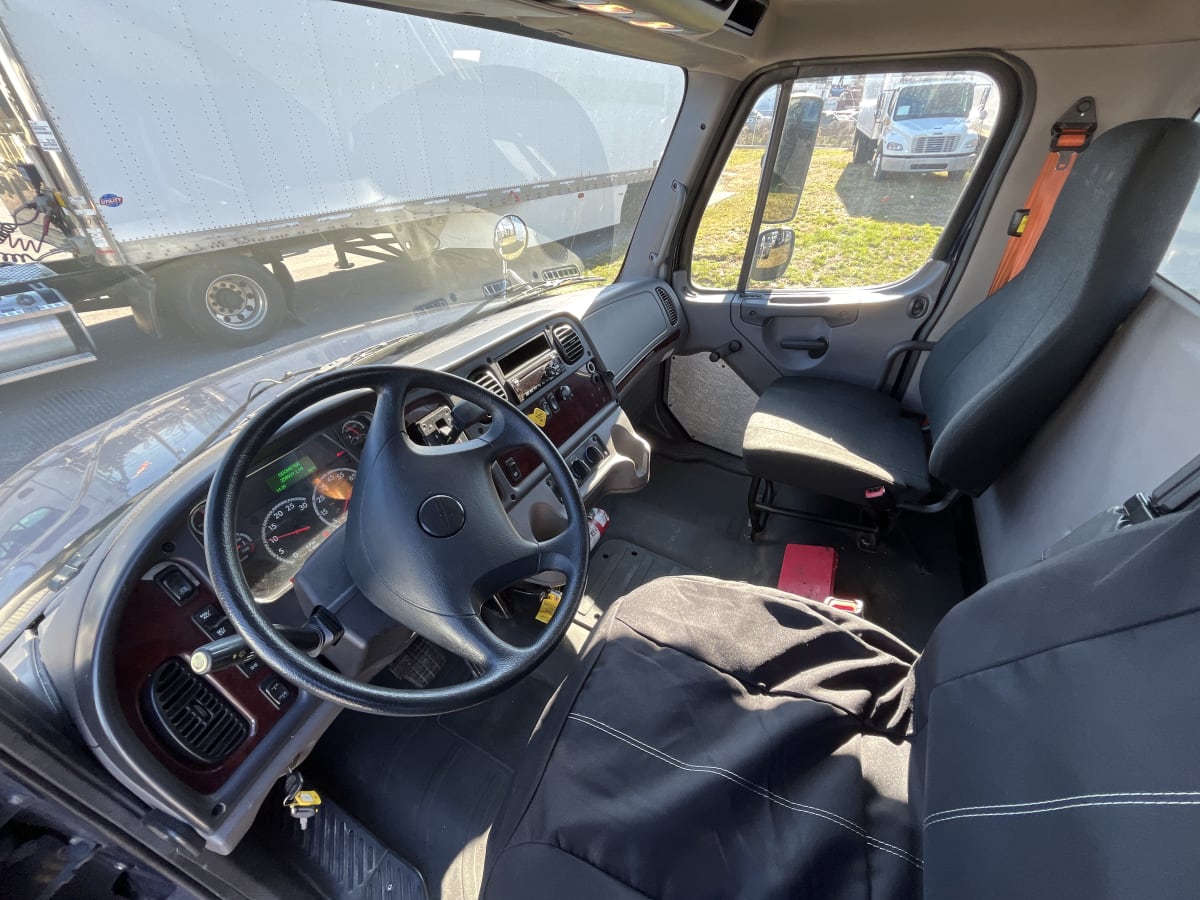 2018 Freightliner/Mercedes M2 106 751720