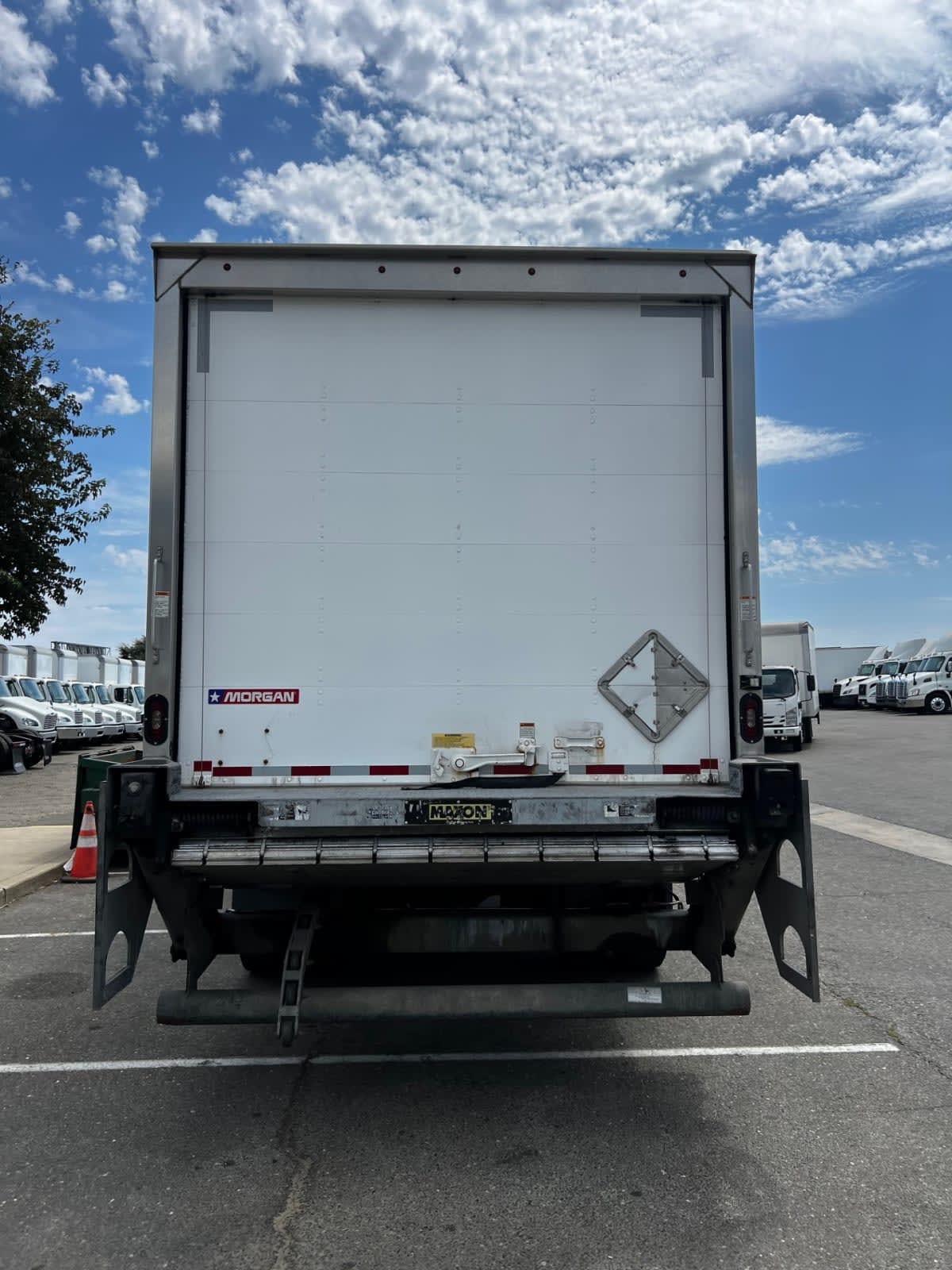 2018 Freightliner M2 106 751757
