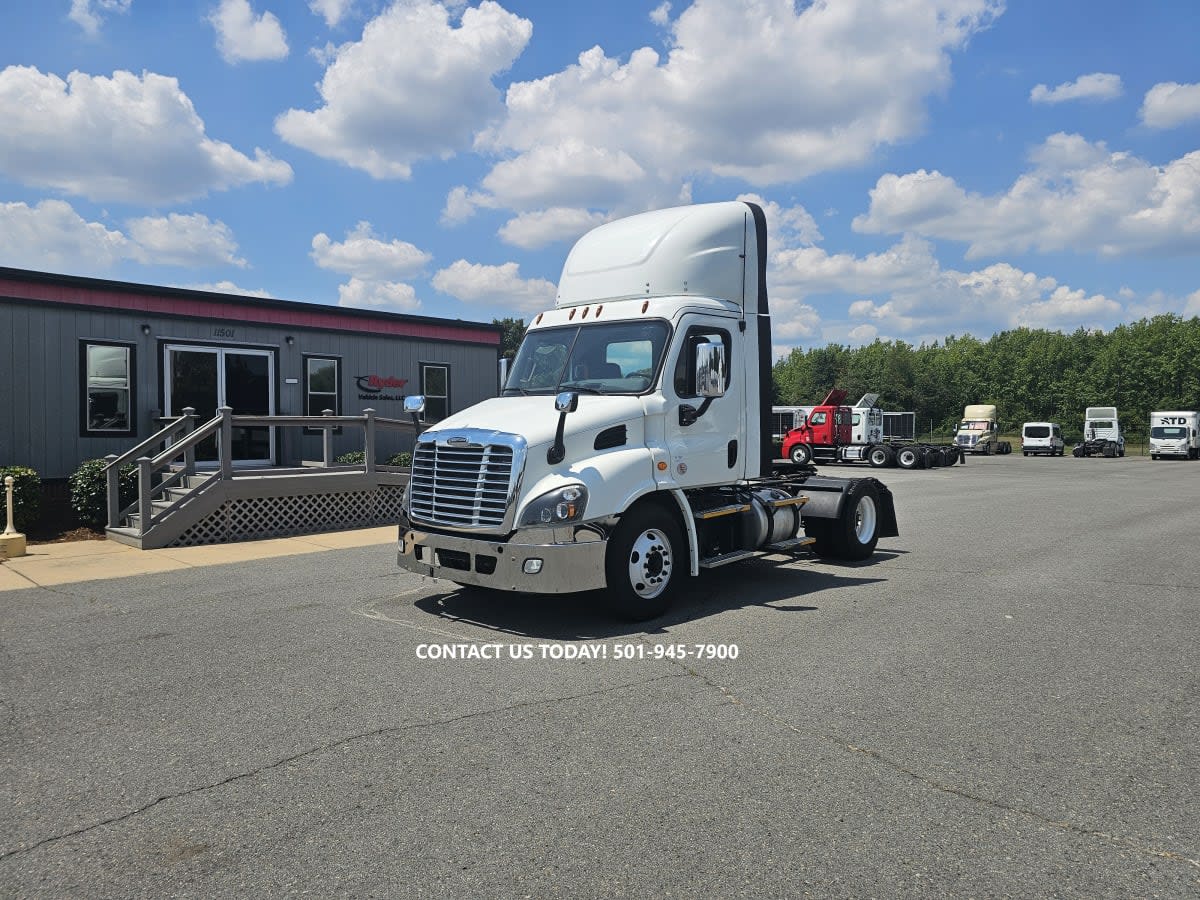 2018 Freightliner - image 1