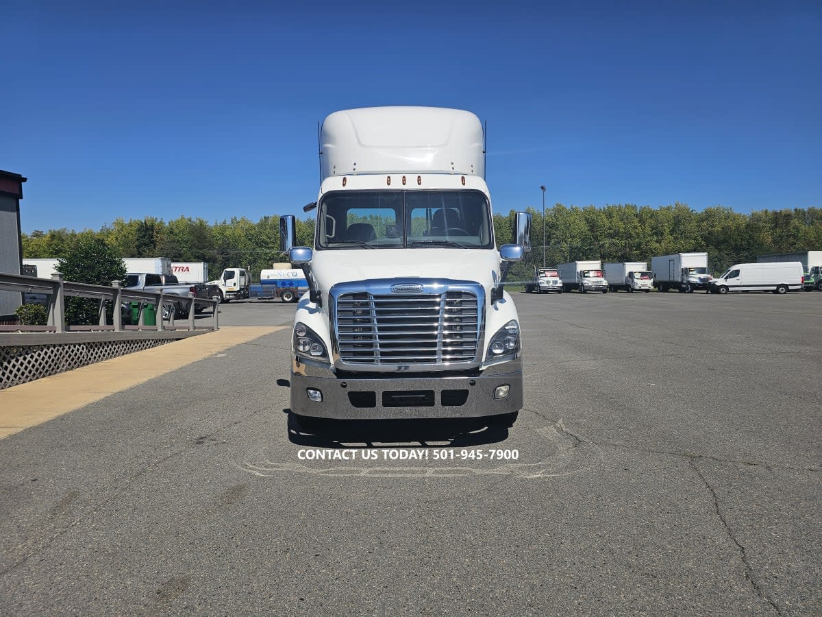 2018 Freightliner CASCADIA 113 752135