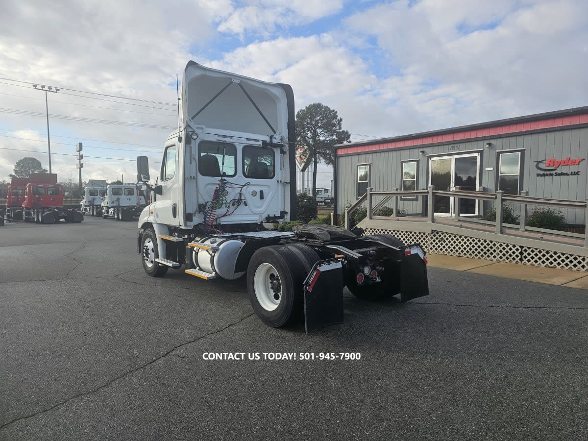 2018 Freightliner - image 6