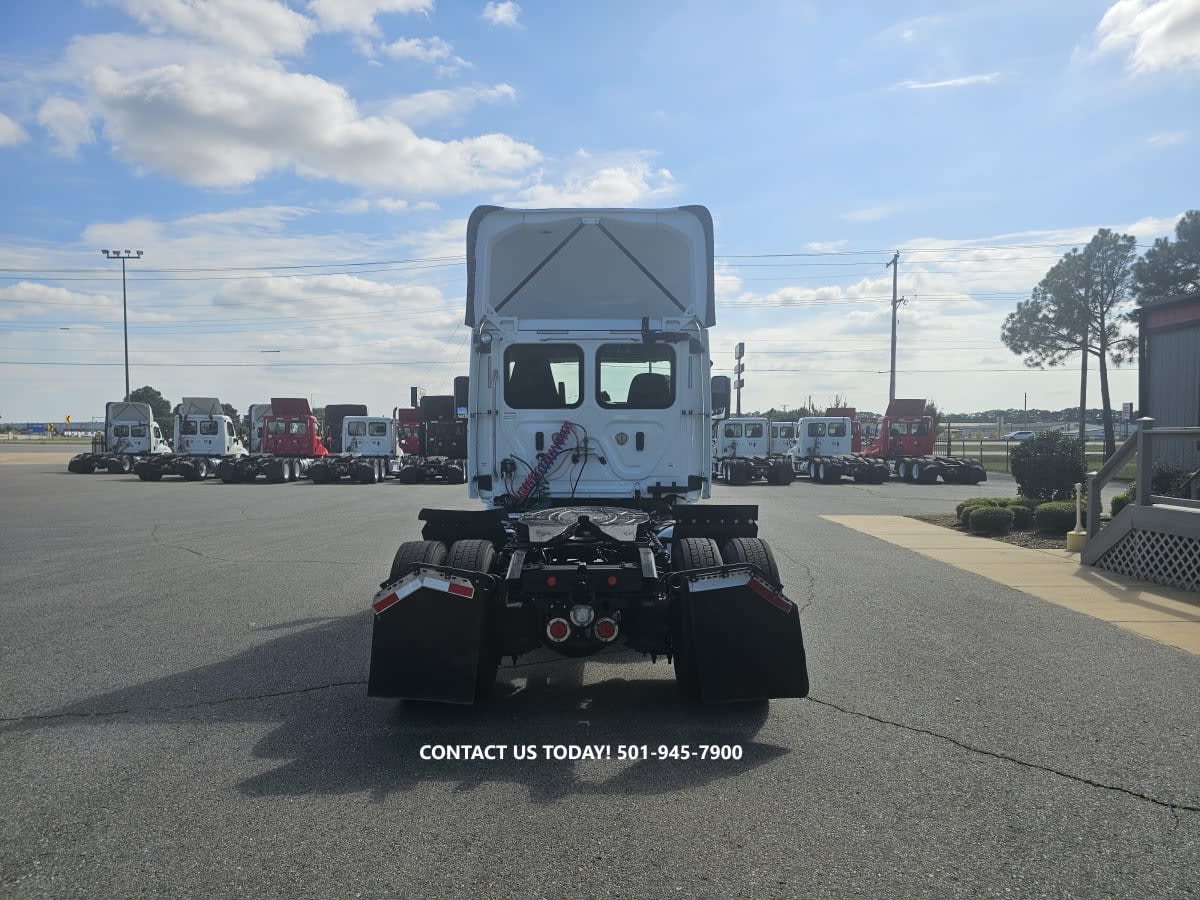 2018 Freightliner/Mercedes CASCADIA 113 752180