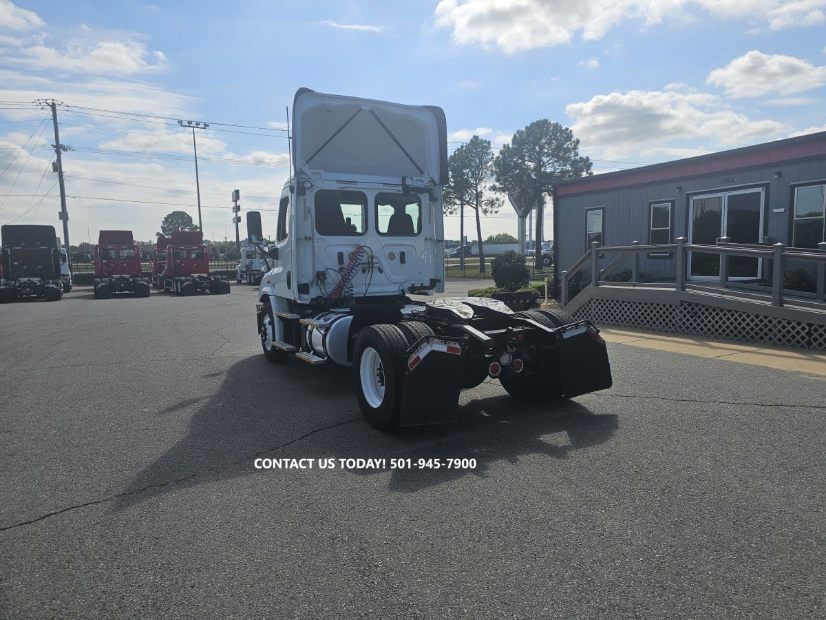 2018 Freightliner/Mercedes CASCADIA 113 752180