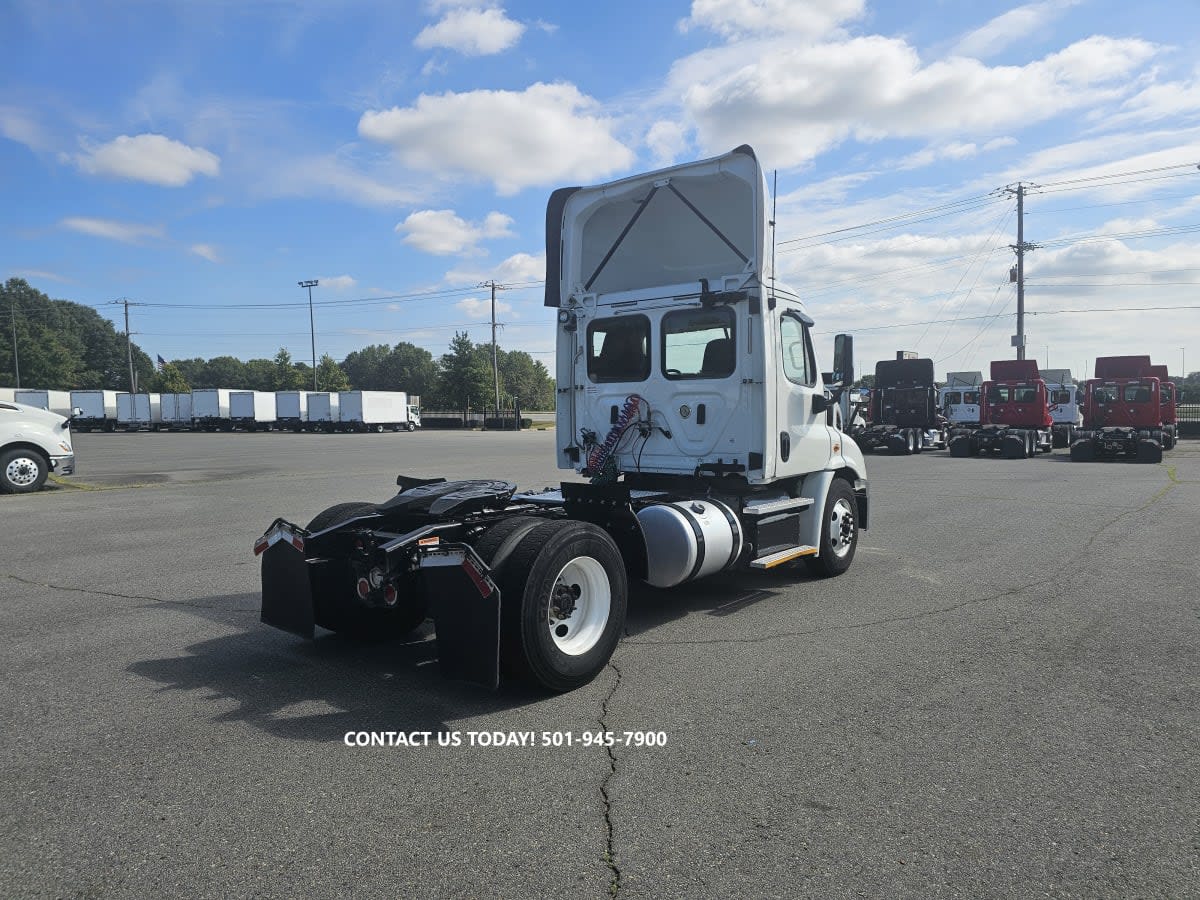 2018 Freightliner/Mercedes CASCADIA 113 752180