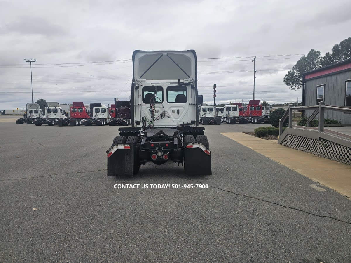 2018 Freightliner/Mercedes CASCADIA 113 752181