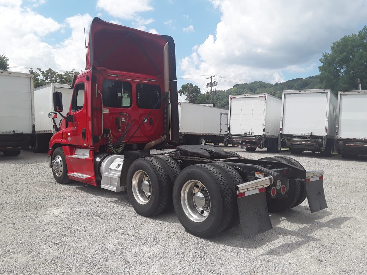 2018 Freightliner/Mercedes CASCADIA 125 752239