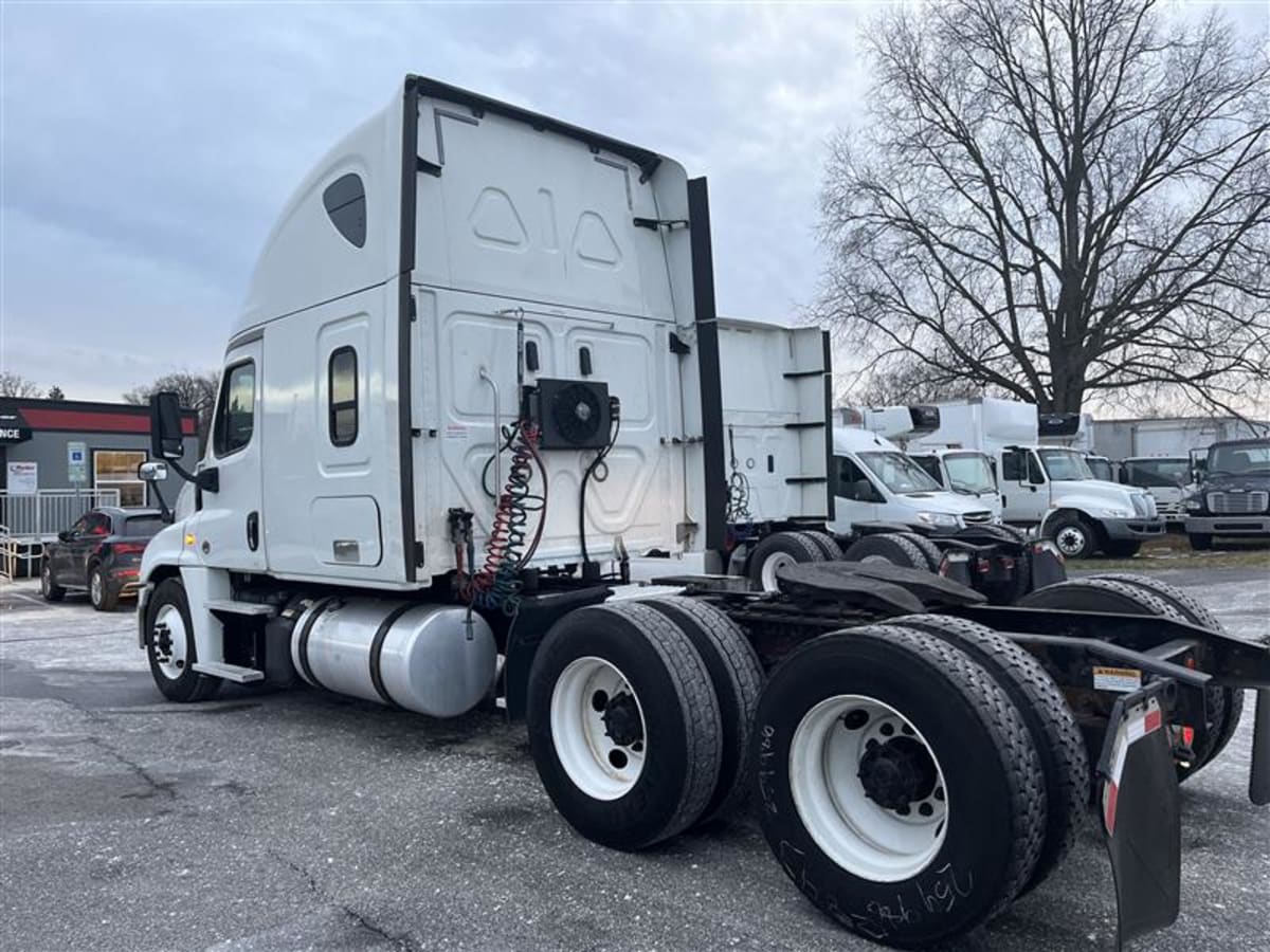 2018 Freightliner - image 6