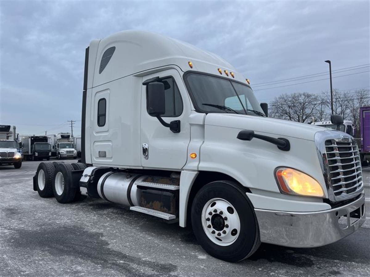 2018 Freightliner - image 3