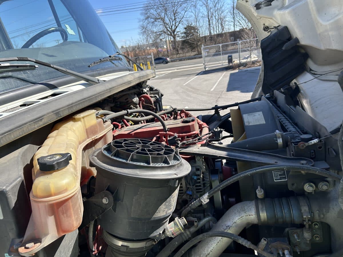 2018 Freightliner/Mercedes M2 106 752654