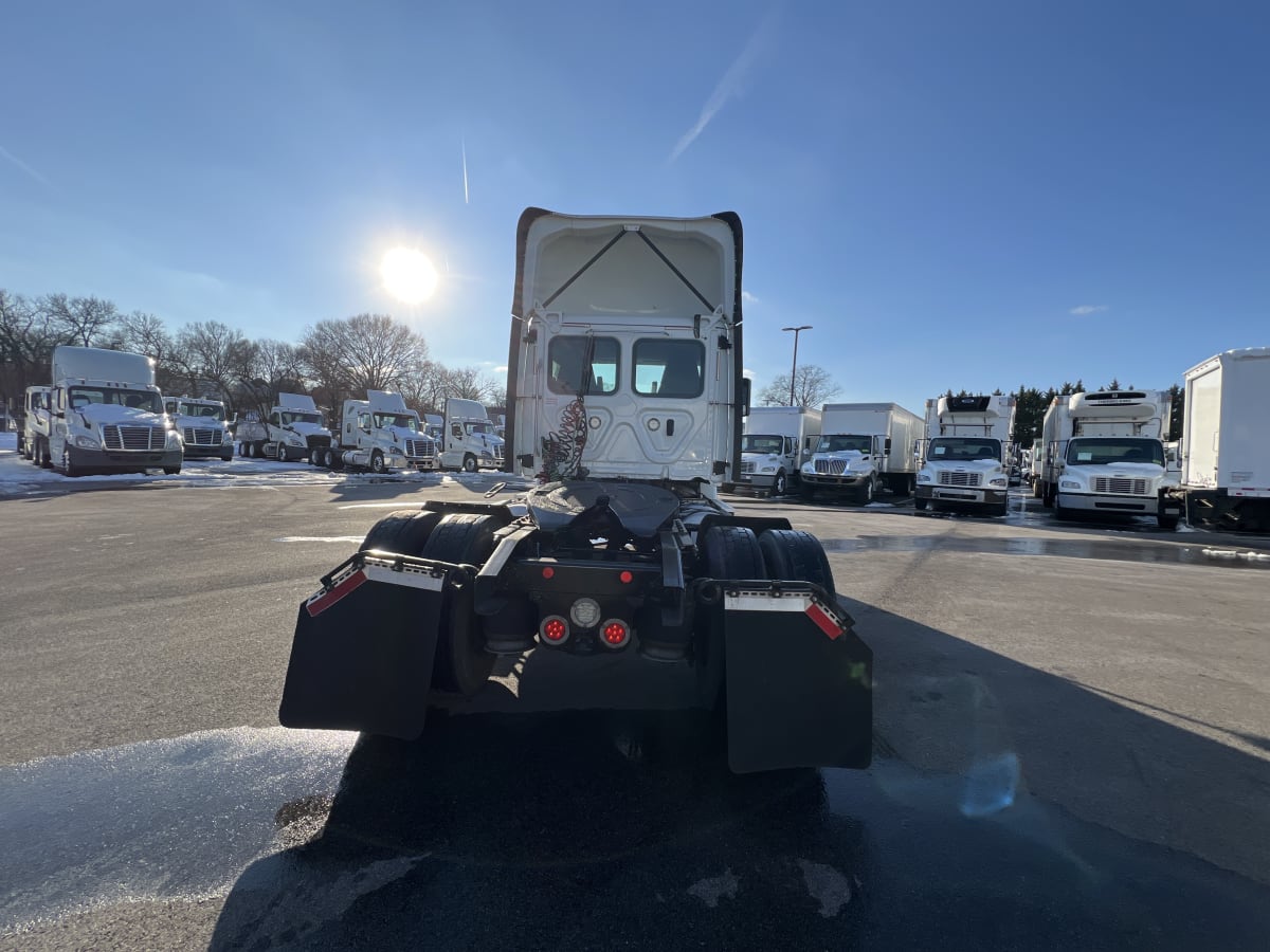 2018 Freightliner - image 5