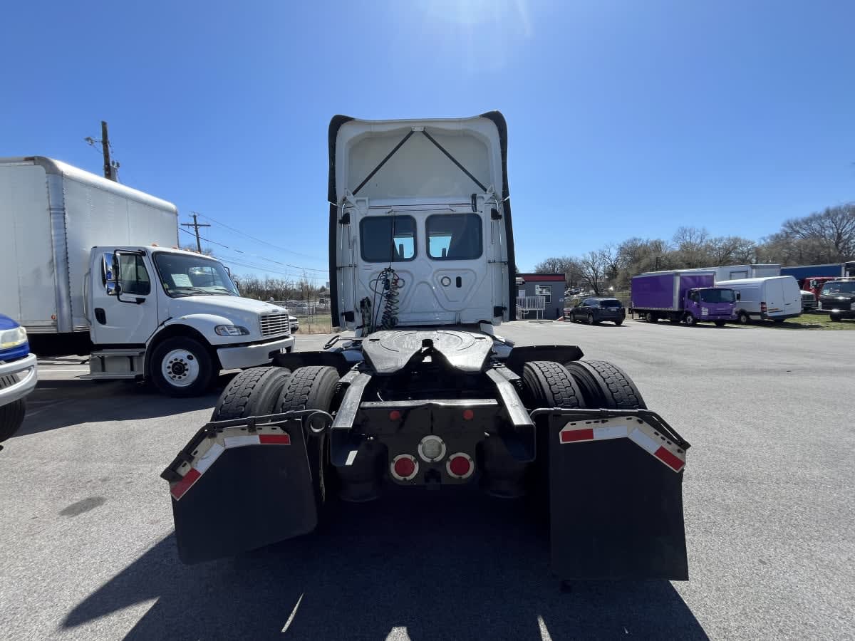 2018 Freightliner - image 5