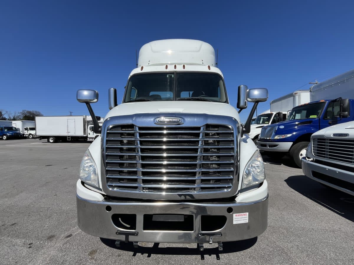 2018 Freightliner - image 2