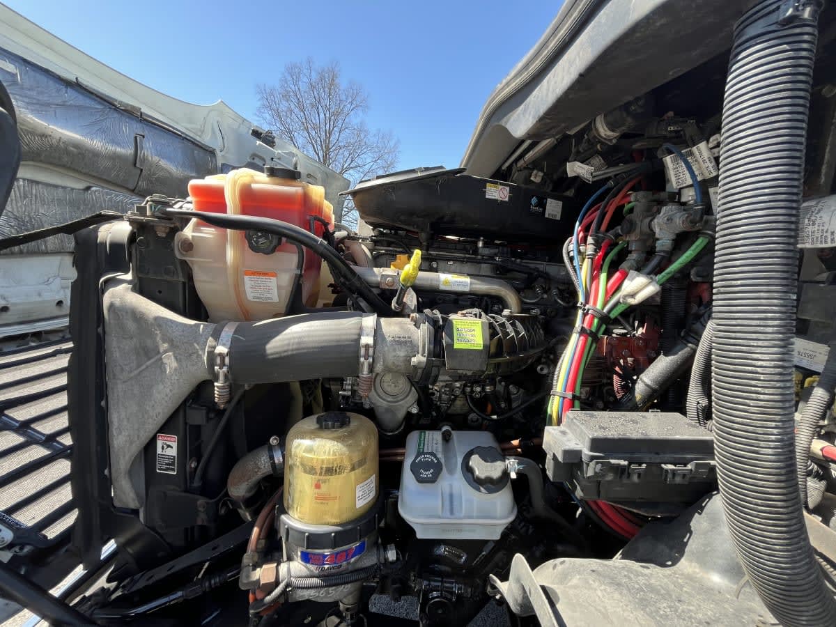 2018 Freightliner - image 8