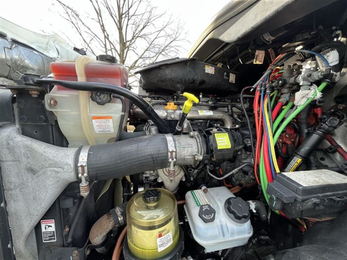 2018 Freightliner - image 8