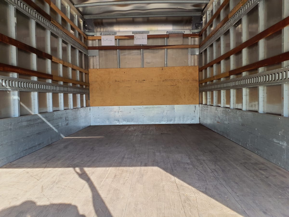 2018 Isuzu NPR HD 752789