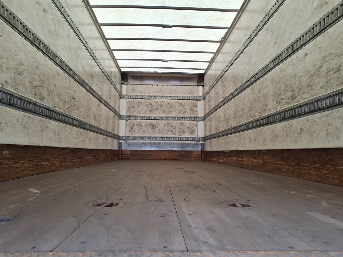 2018 Freightliner/Mercedes M2 106 752800