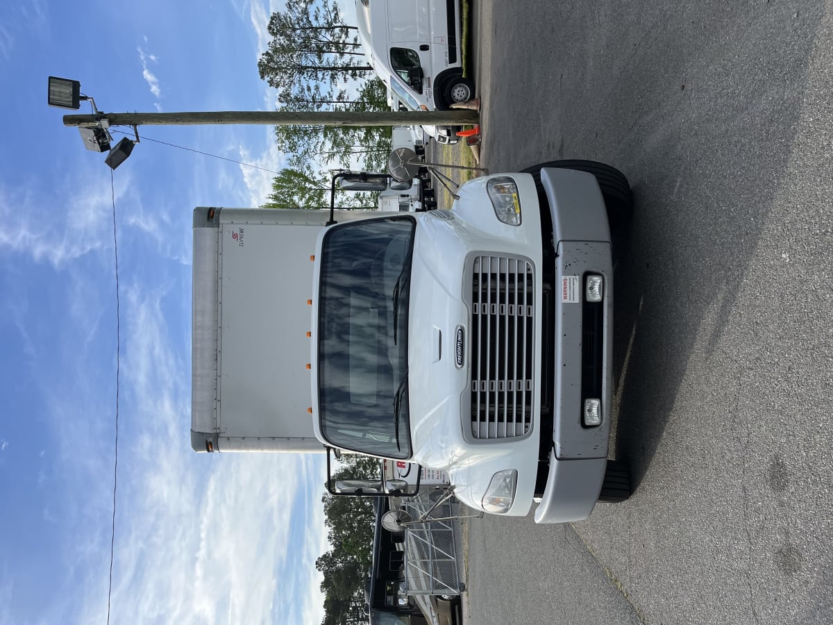 2018 Freightliner/Mercedes M2 106 752805