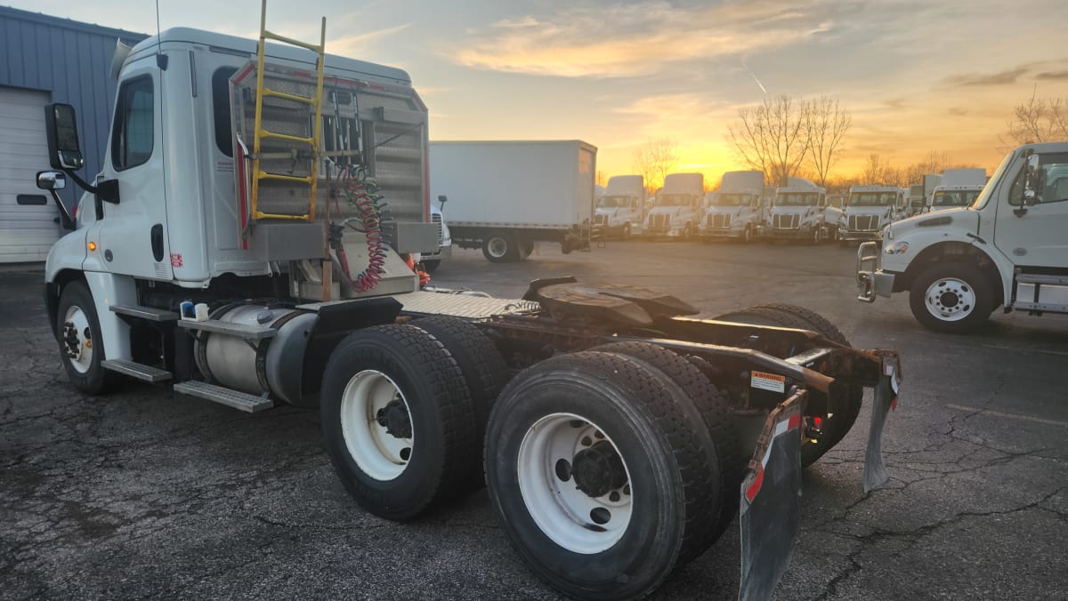 2018 Freightliner/Mercedes CASCADIA 125 752929