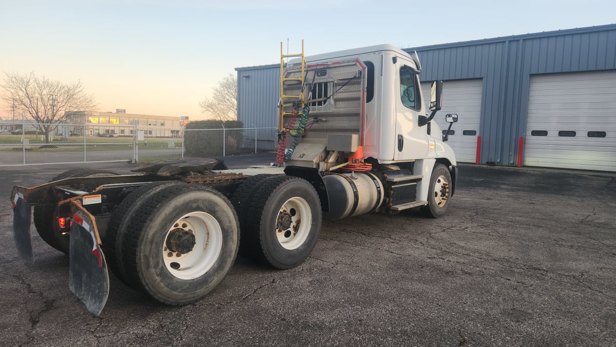 2018 Freightliner/Mercedes CASCADIA 125 752929