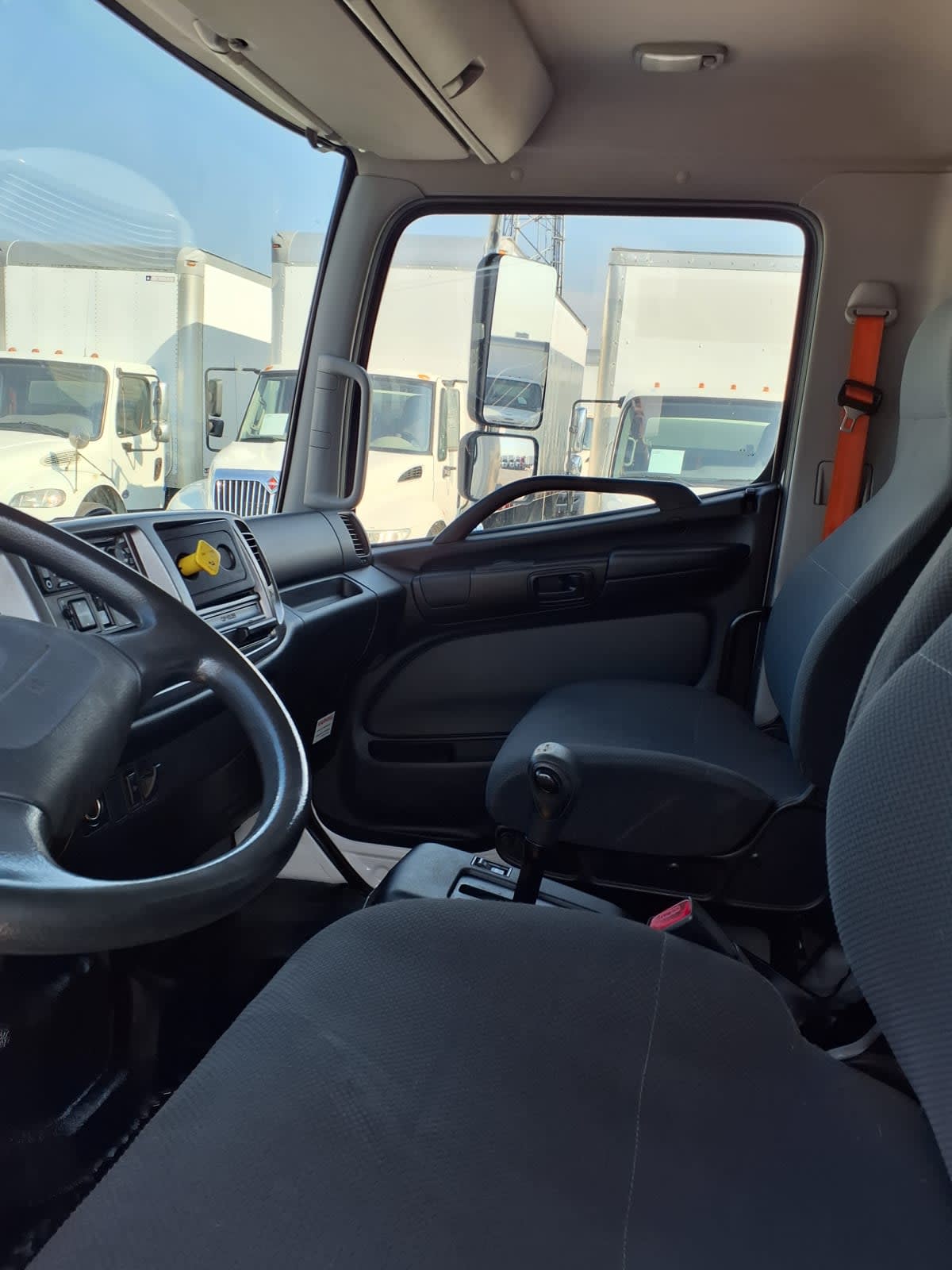 2018 Hino HINO 268 752950