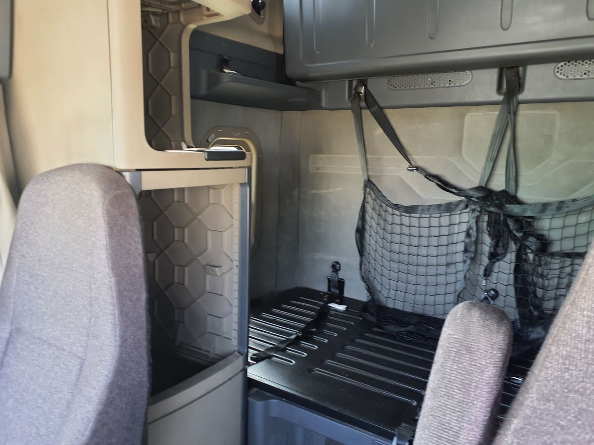 2018 Freightliner/Mercedes CASCADIA 125 753032