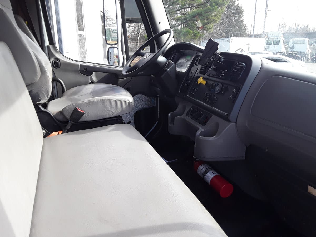 2018 Freightliner/Mercedes M2 106 753038