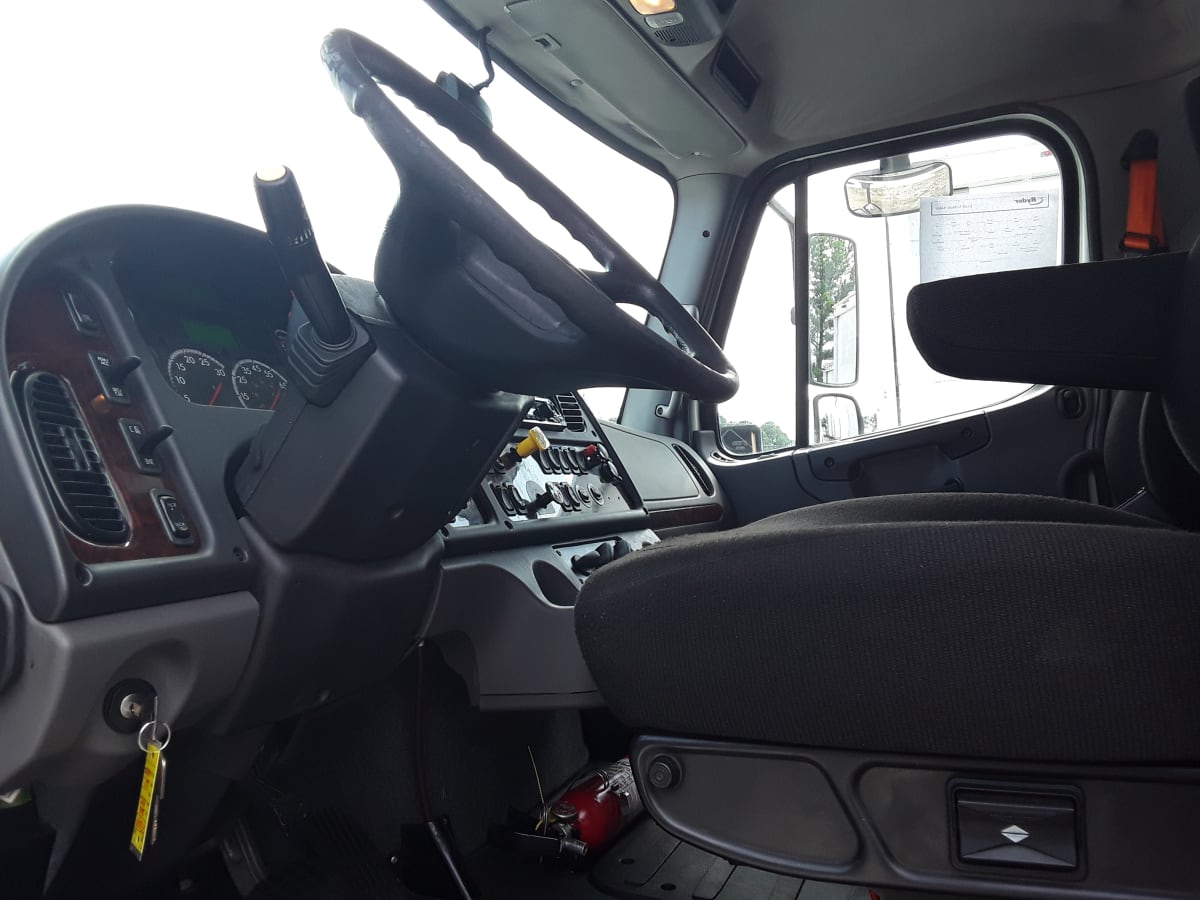 2018 Freightliner/Mercedes M2 106 753039