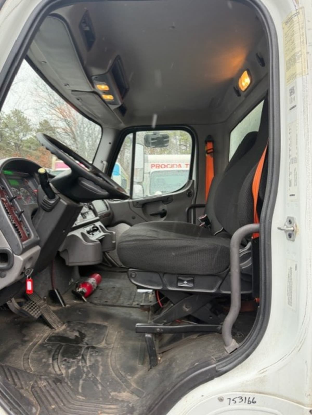 2018 Freightliner/Mercedes M2 106 753166