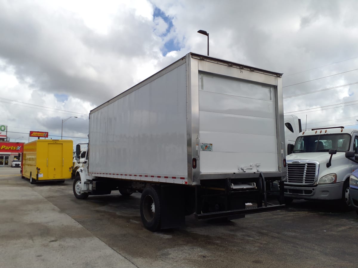 2018 Freightliner/Mercedes M2 106 753171