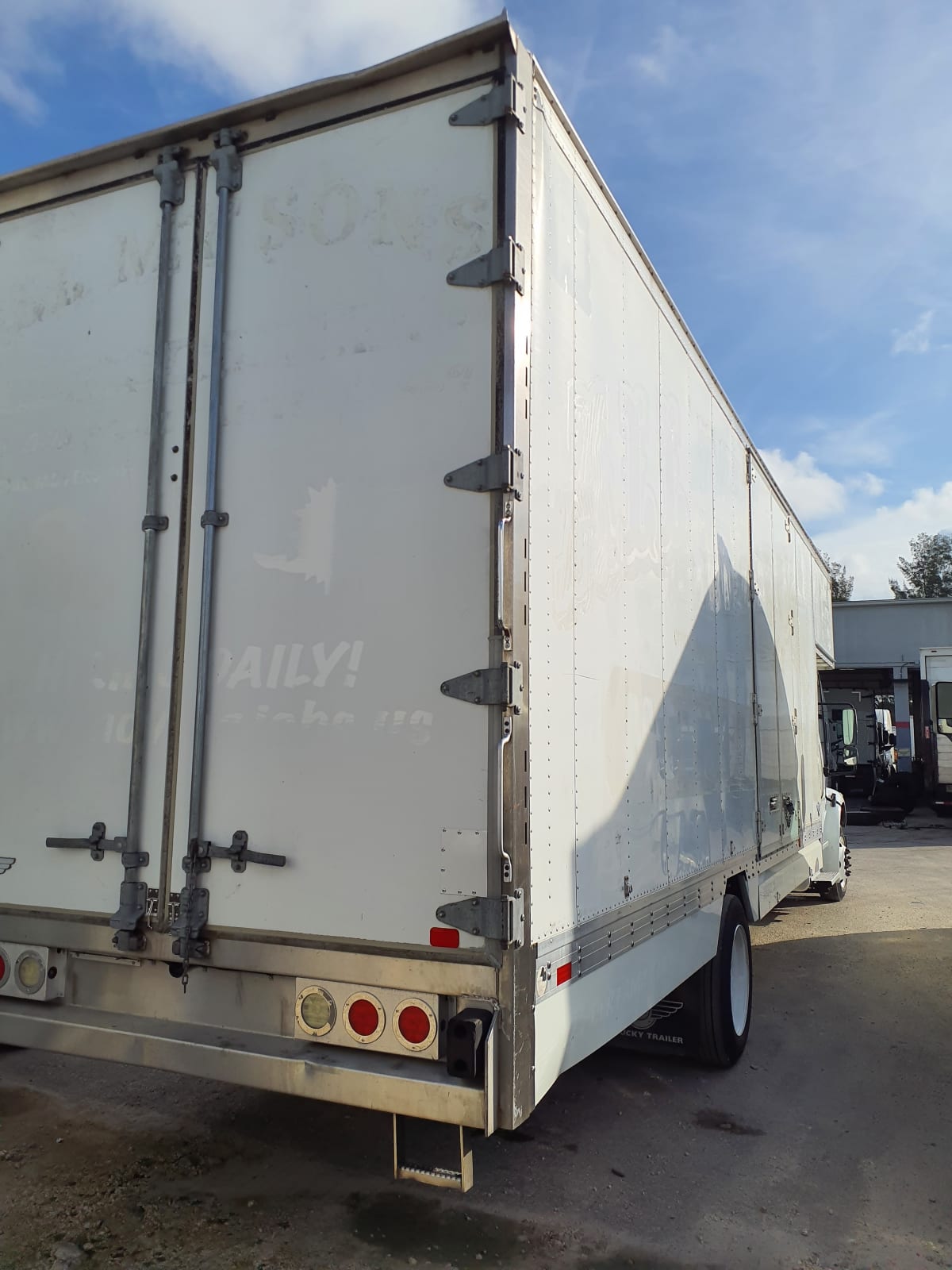 2018 Freightliner/Mercedes M2 106 753240