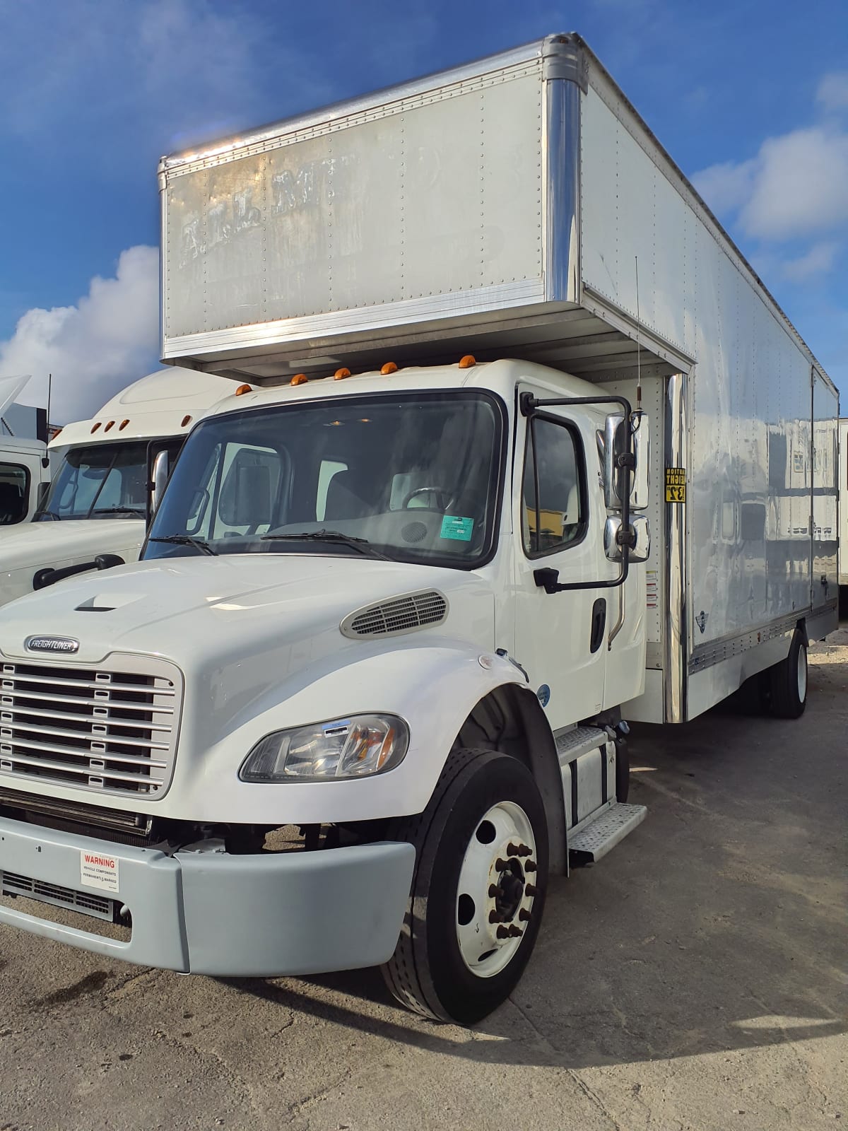 2018 Freightliner/Mercedes M2 106 753240