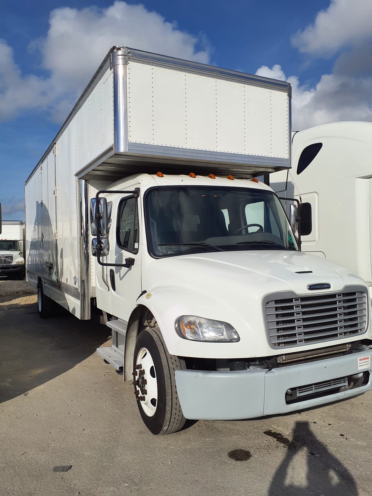 2018 Freightliner/Mercedes M2 106 753240