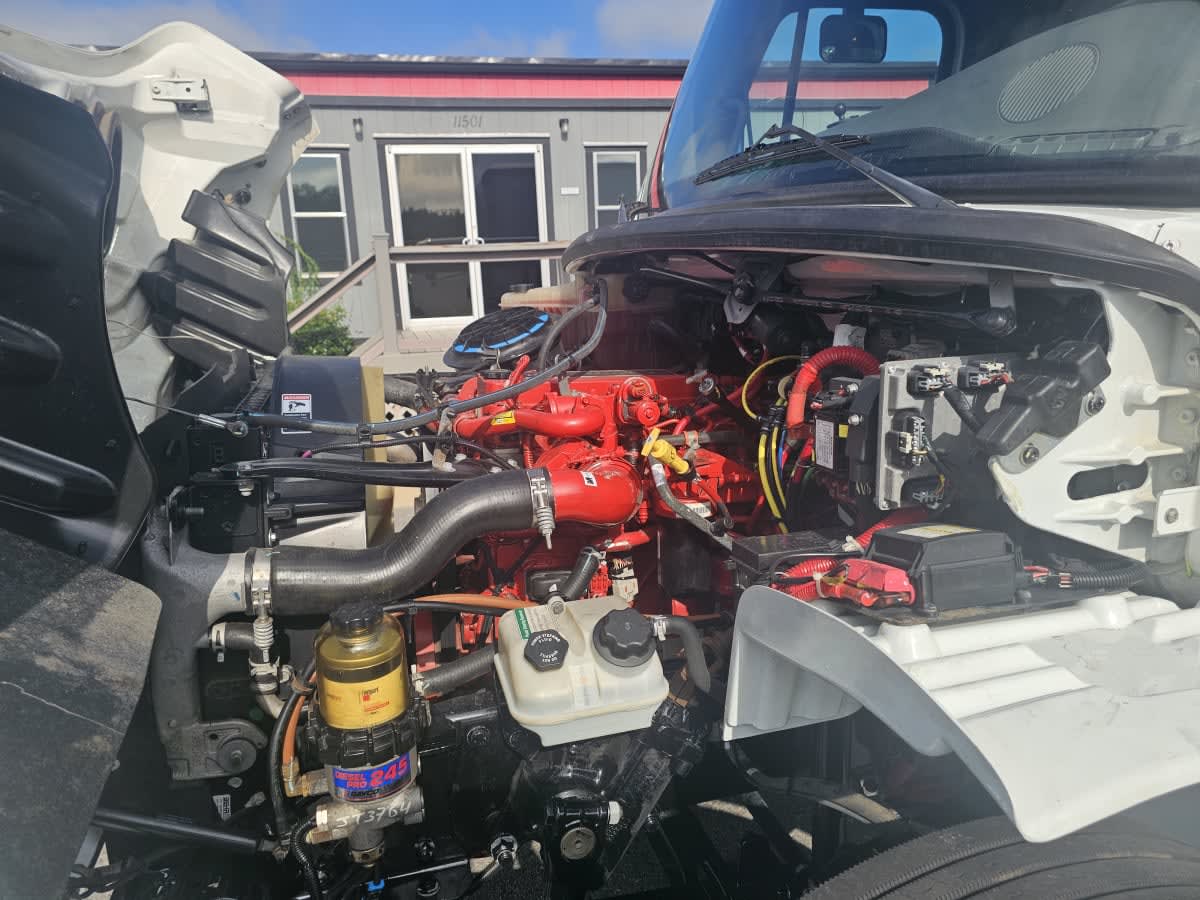 2018 Freightliner M2 106 753277