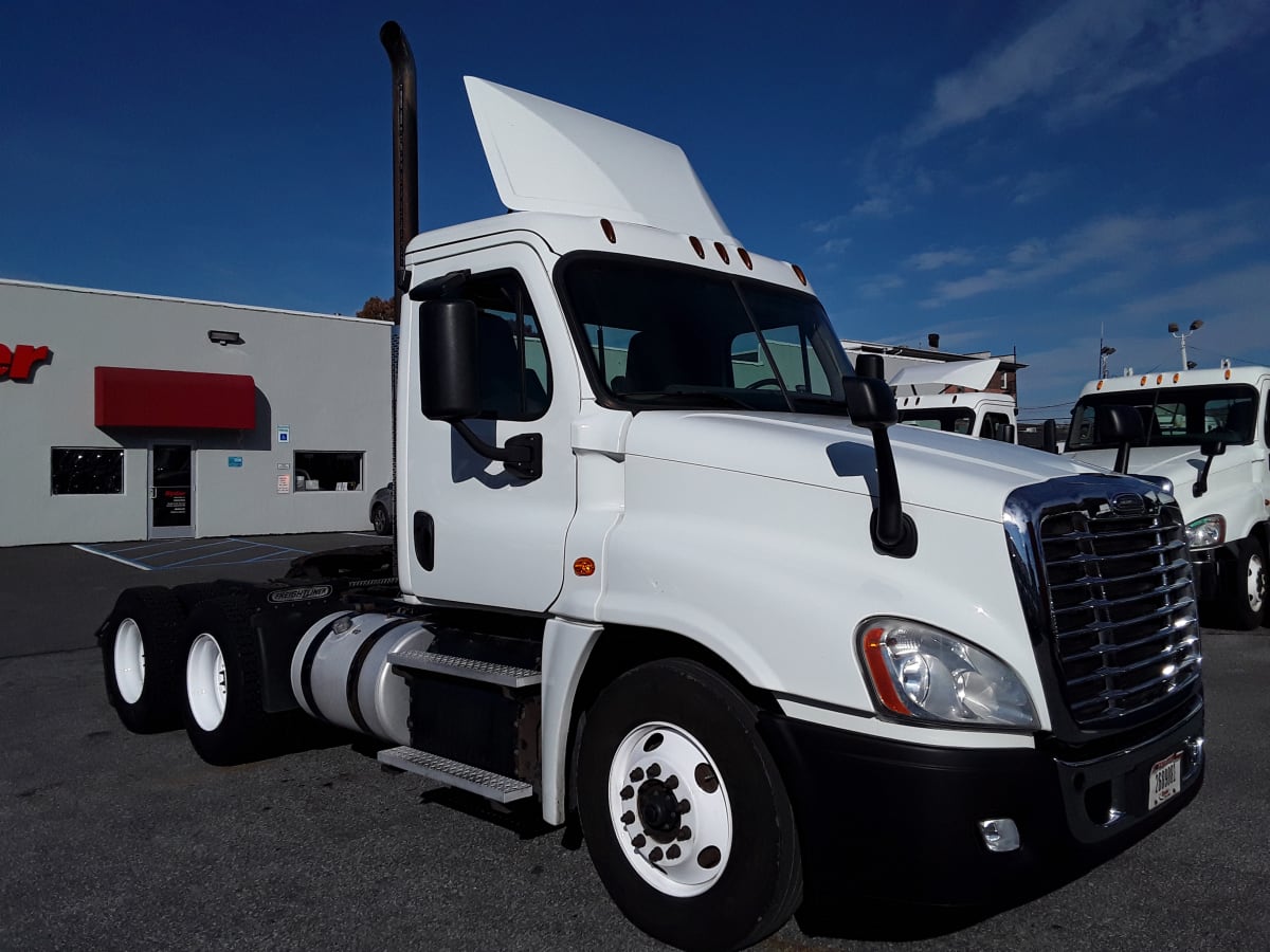 2018 Freightliner/Mercedes CASCADIA 125 753290