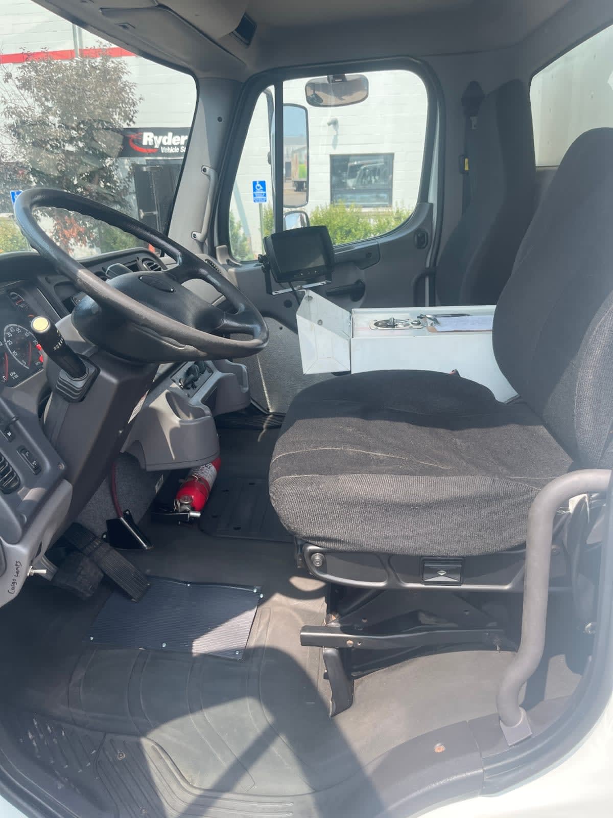 2018 Freightliner/Mercedes M2 106 753332