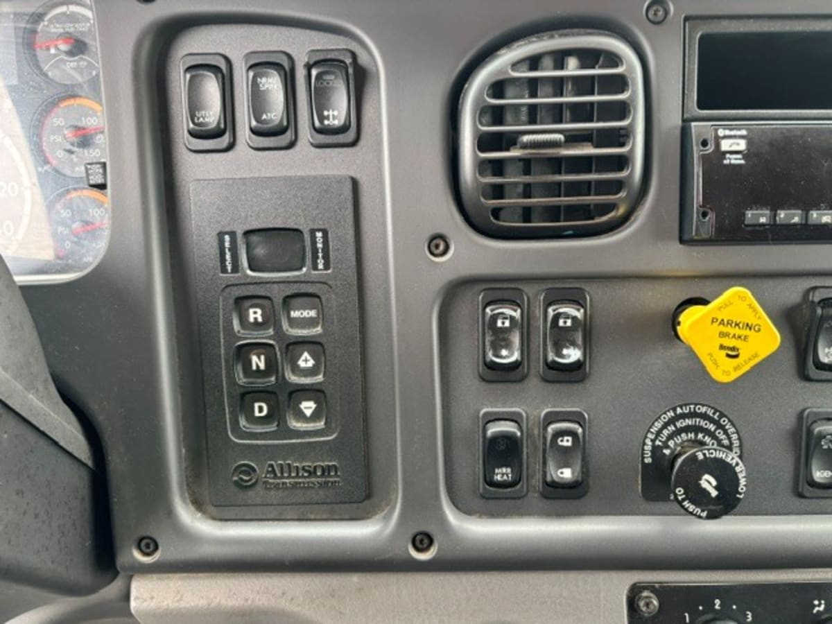 2018 Freightliner/Mercedes M2 106 753378